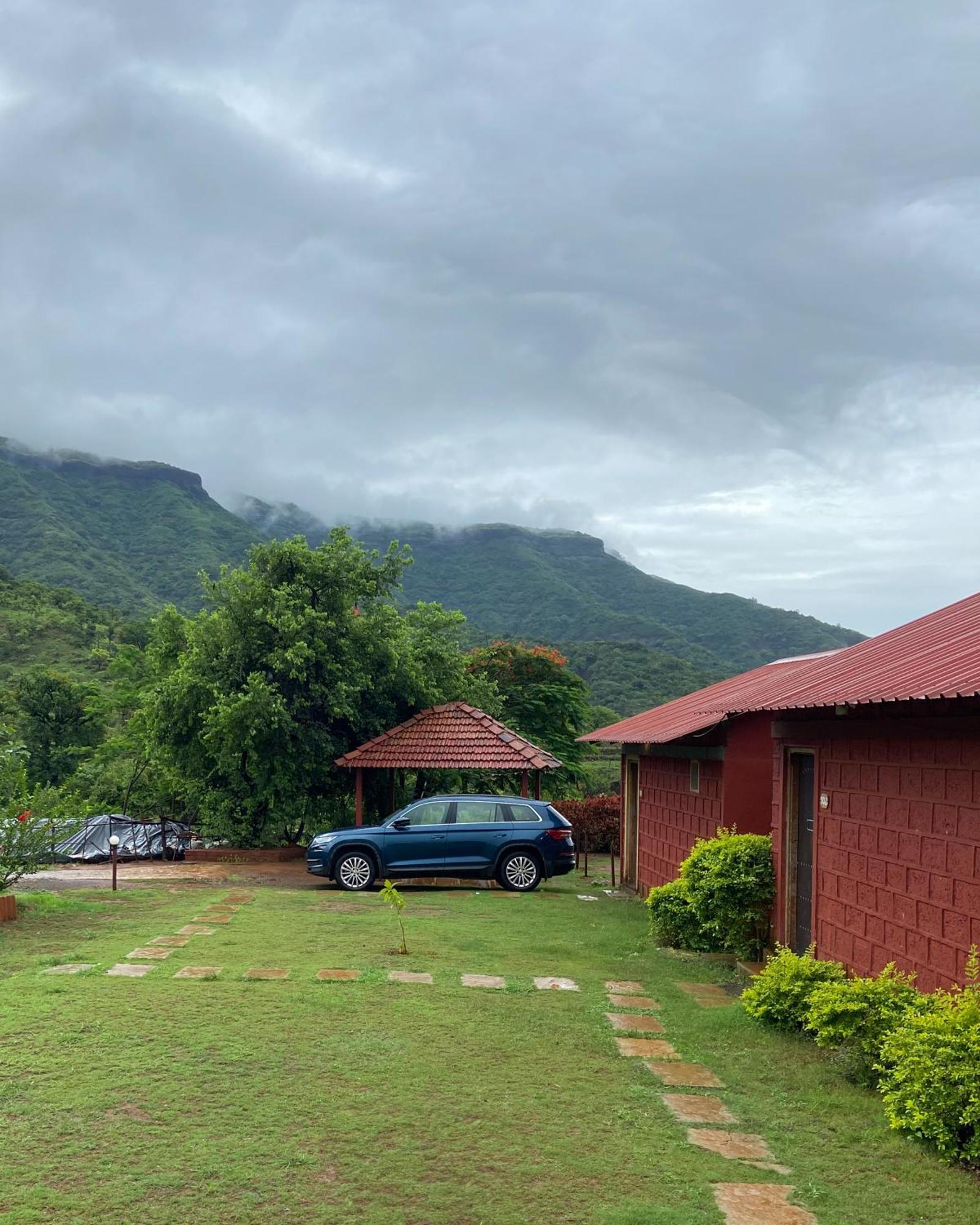 Mysticstays Resort Wai Exterior foto